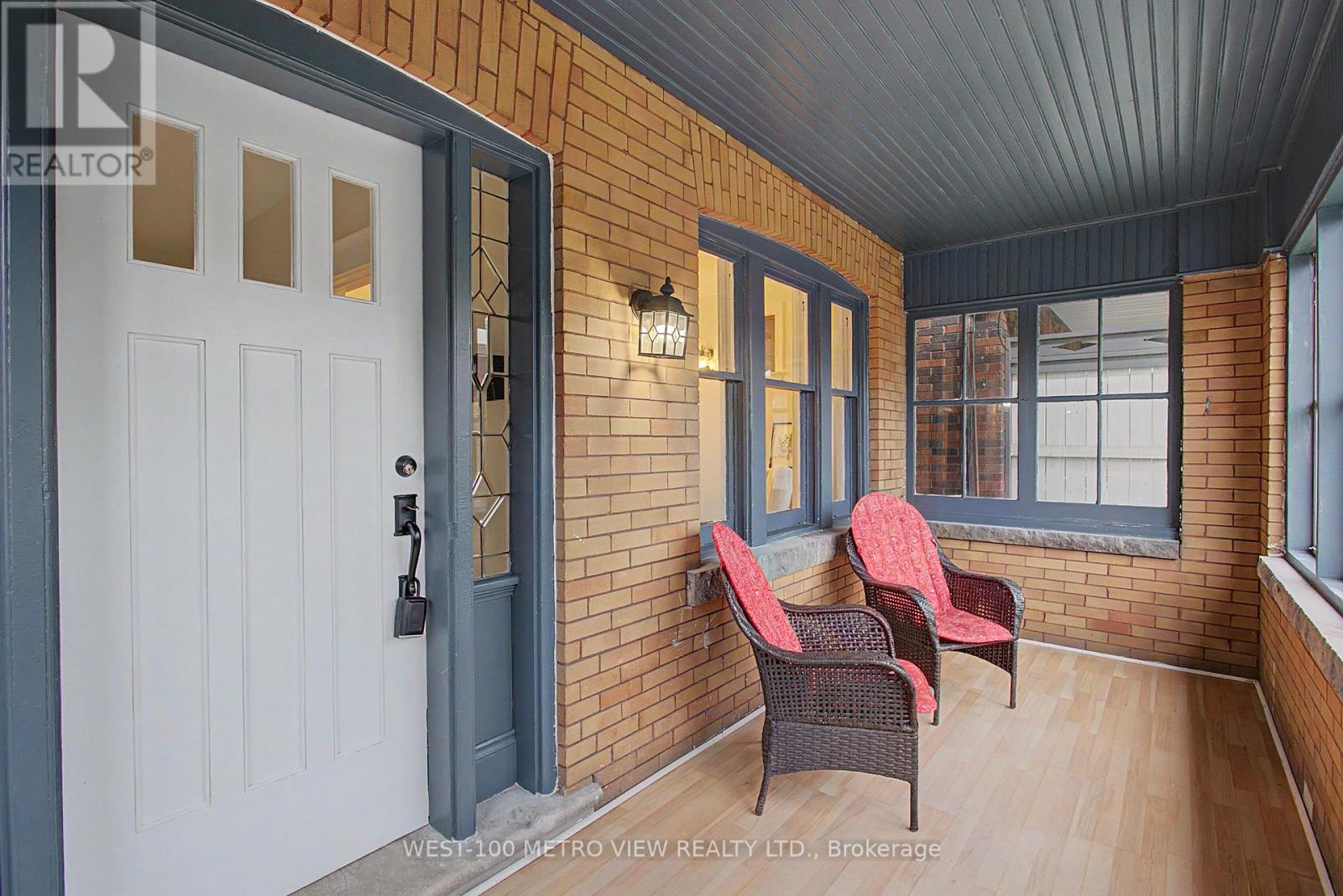 21 SPRINGER AVENUE - 5