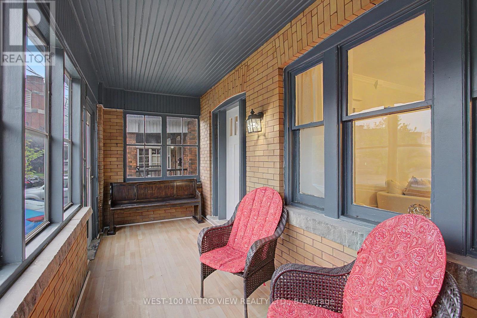 21 SPRINGER AVENUE - 6