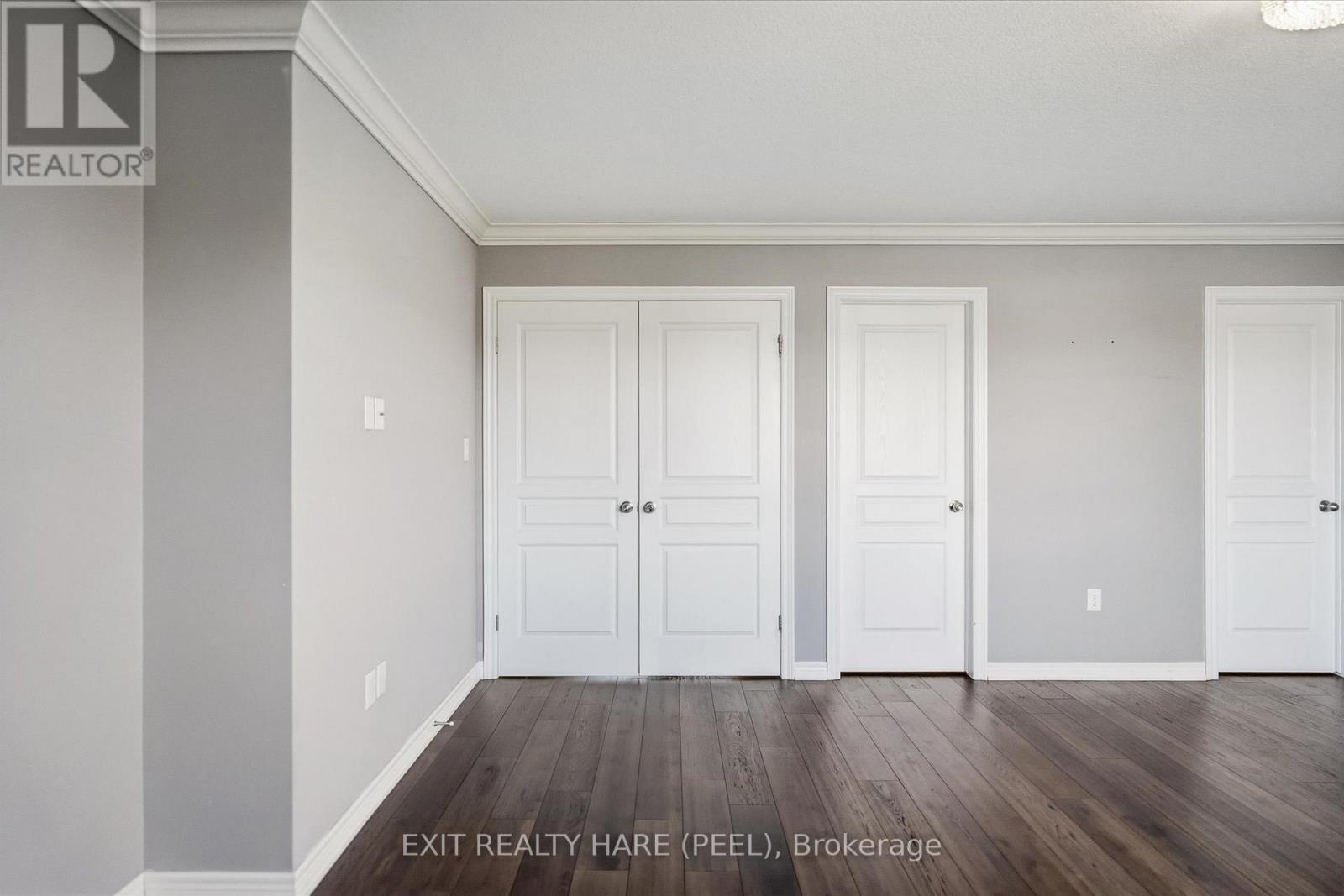 174 IRWIN AVENUE - 26