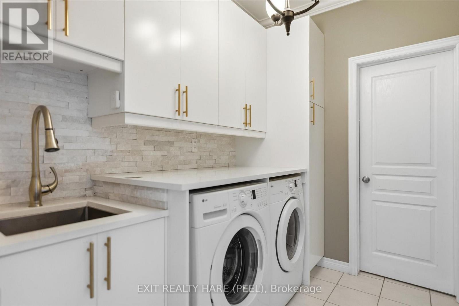 174 IRWIN AVENUE - 31
