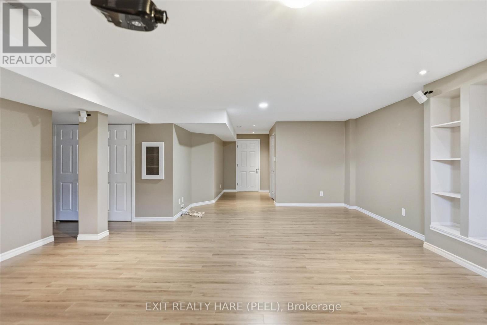174 IRWIN AVENUE - 38