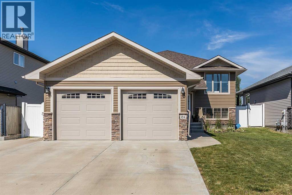 184 Hamptons Way SE - 2