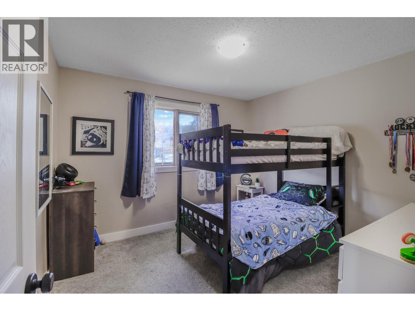 1816 MT CONNELL Crescent - 23