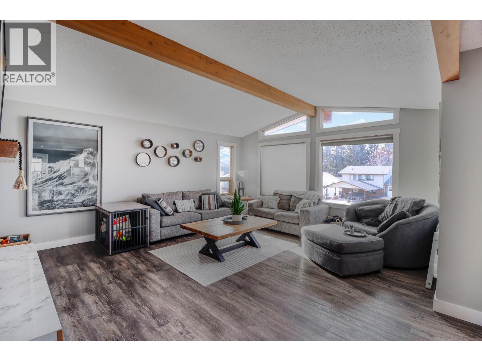 1816 MT CONNELL Crescent - 8