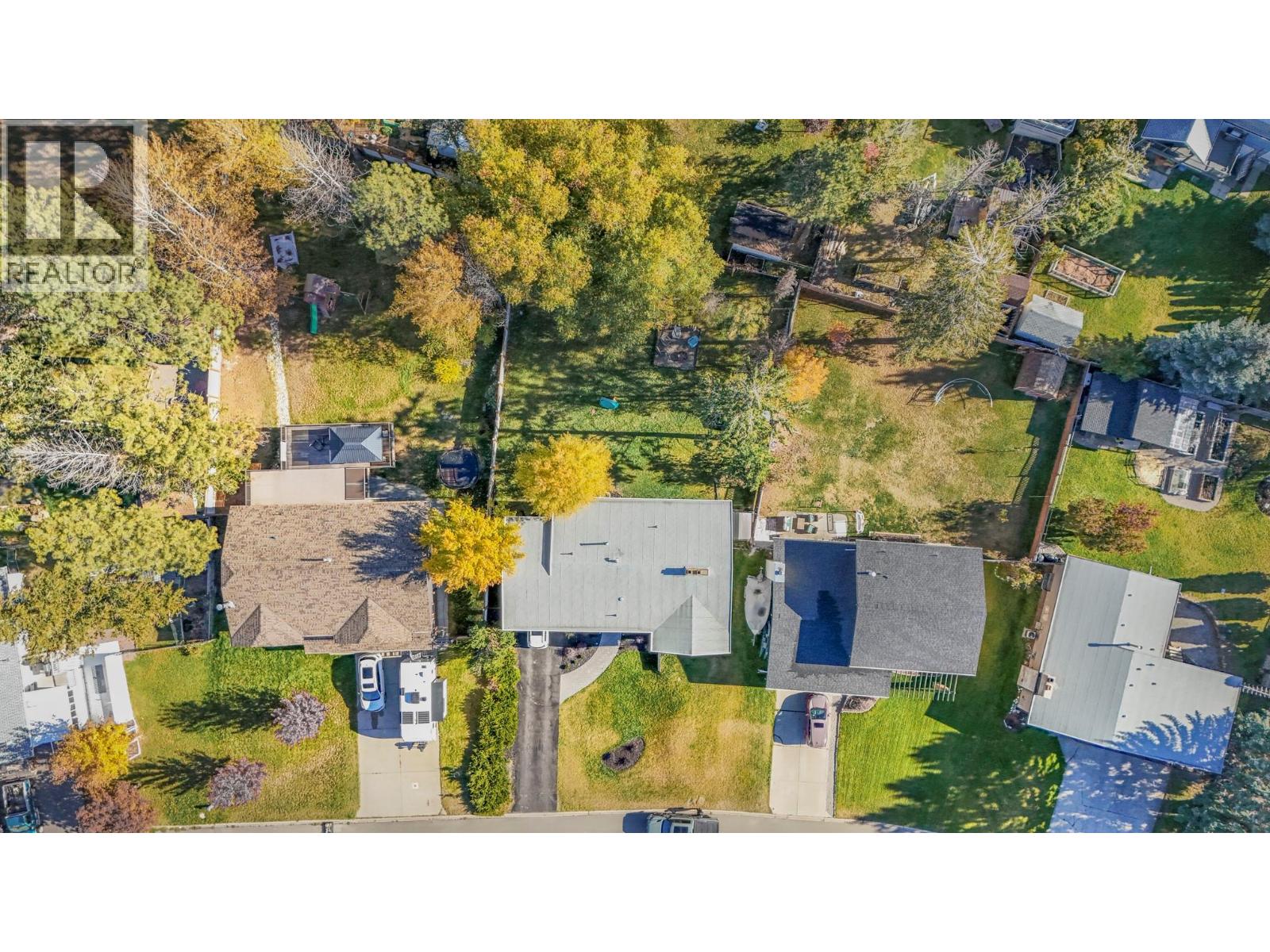 1816 MT CONNELL Crescent - 4