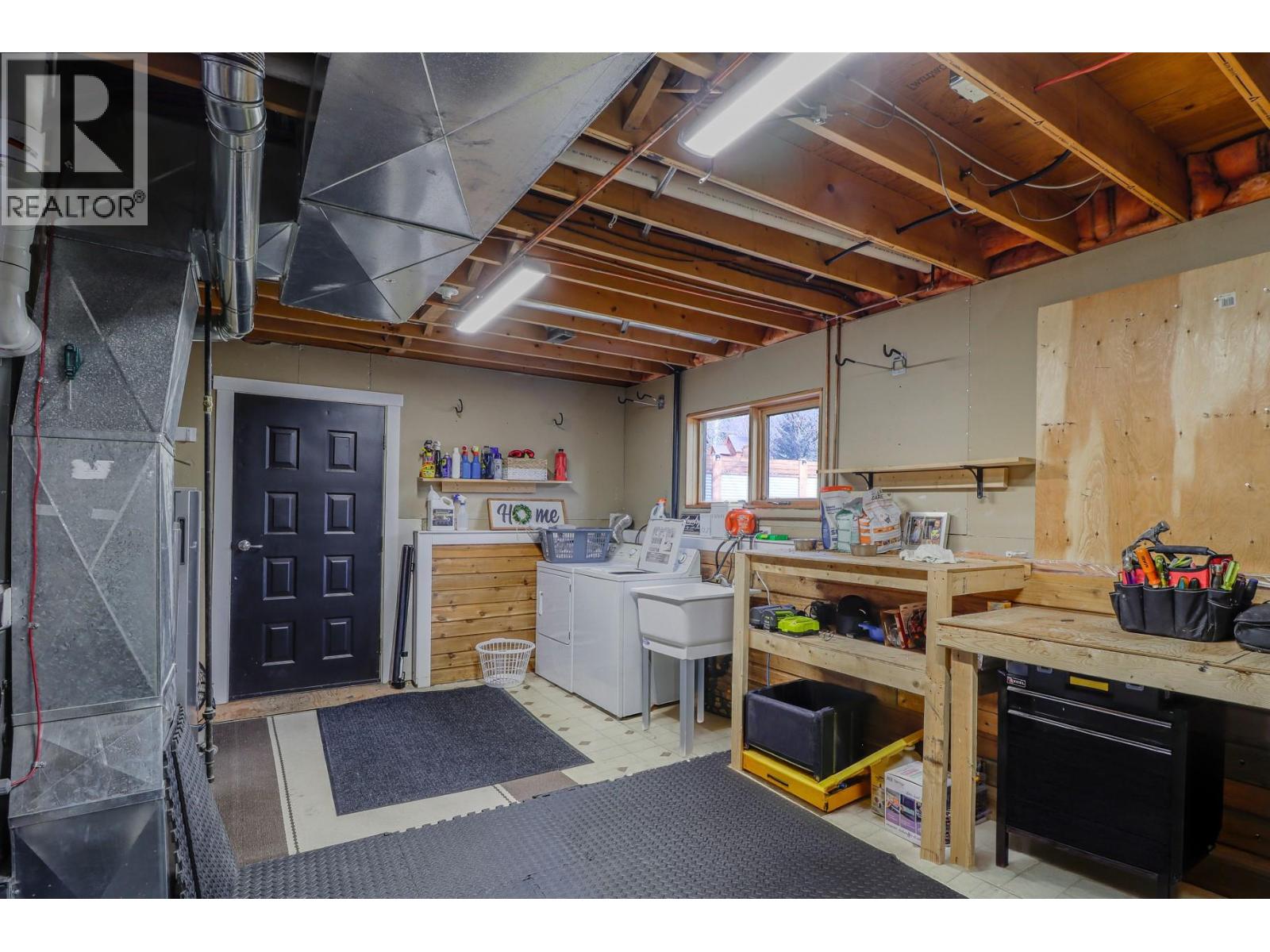 1816 MT CONNELL Crescent - 30