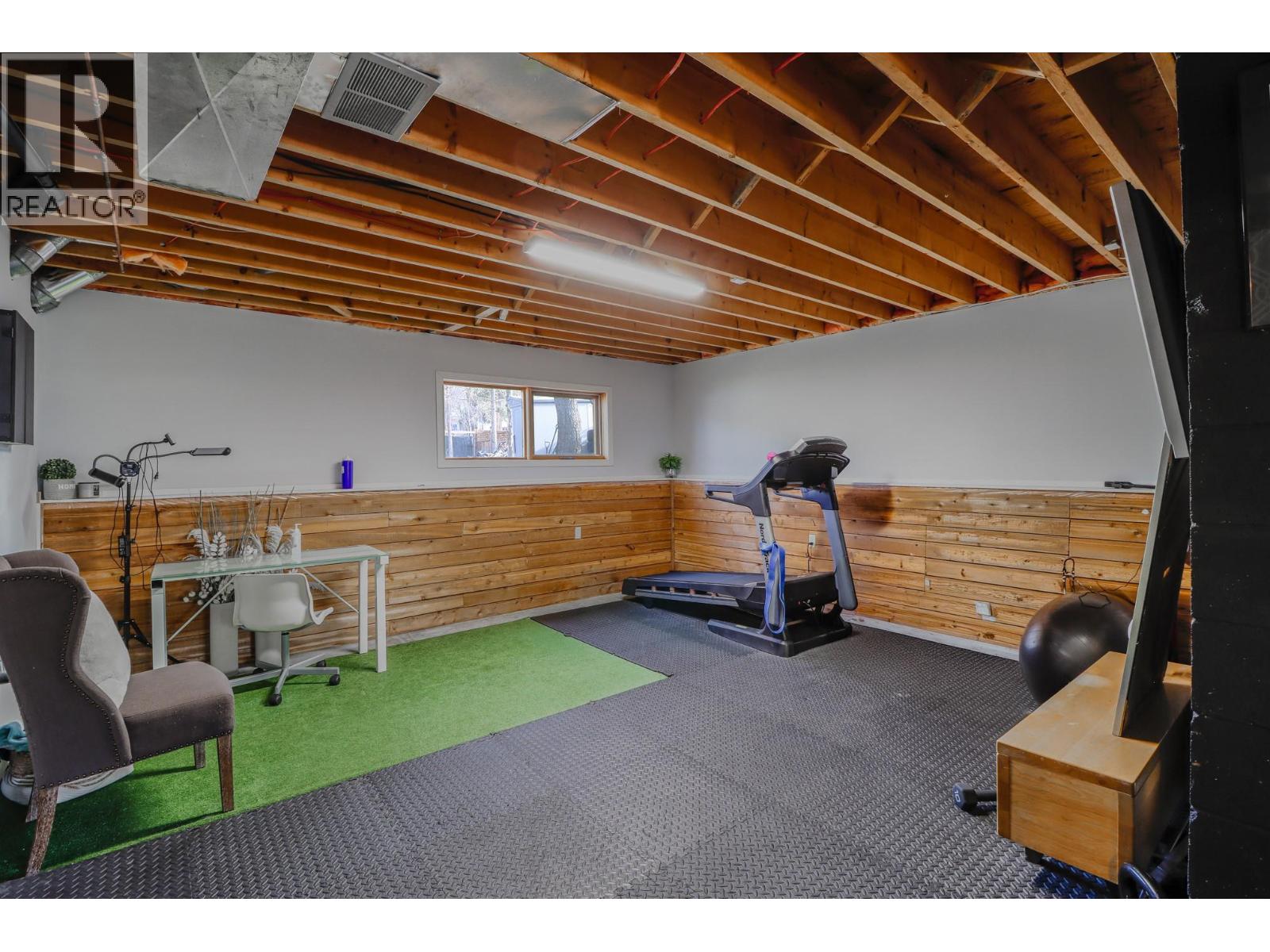 1816 MT CONNELL Crescent - Image 29