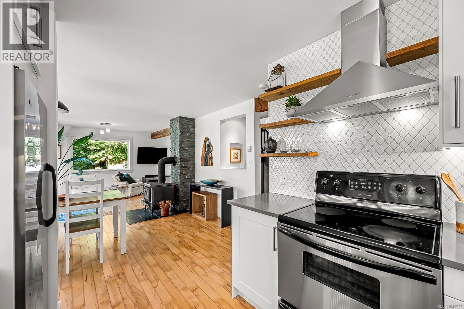 7003 River Ave N - 50