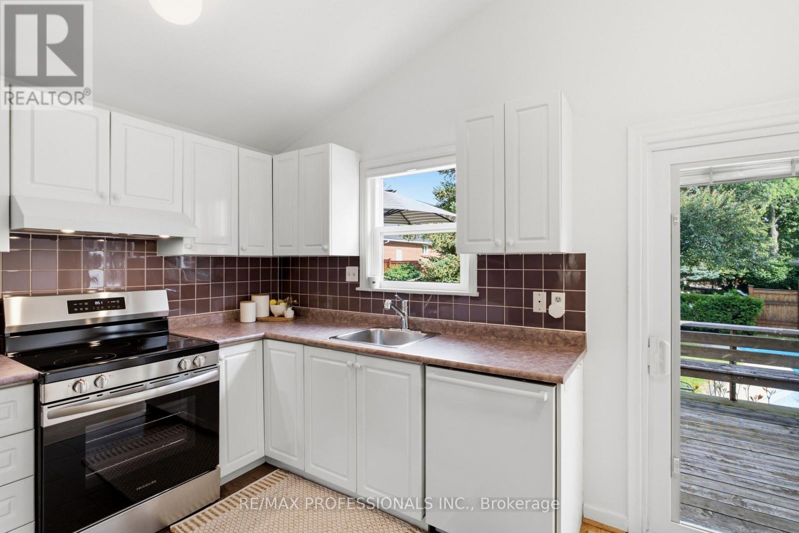 89 GLEN AGAR DRIVE - Image 18