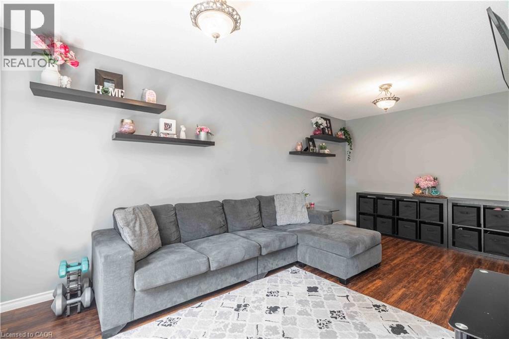54 SELKIRK Street - Image 13