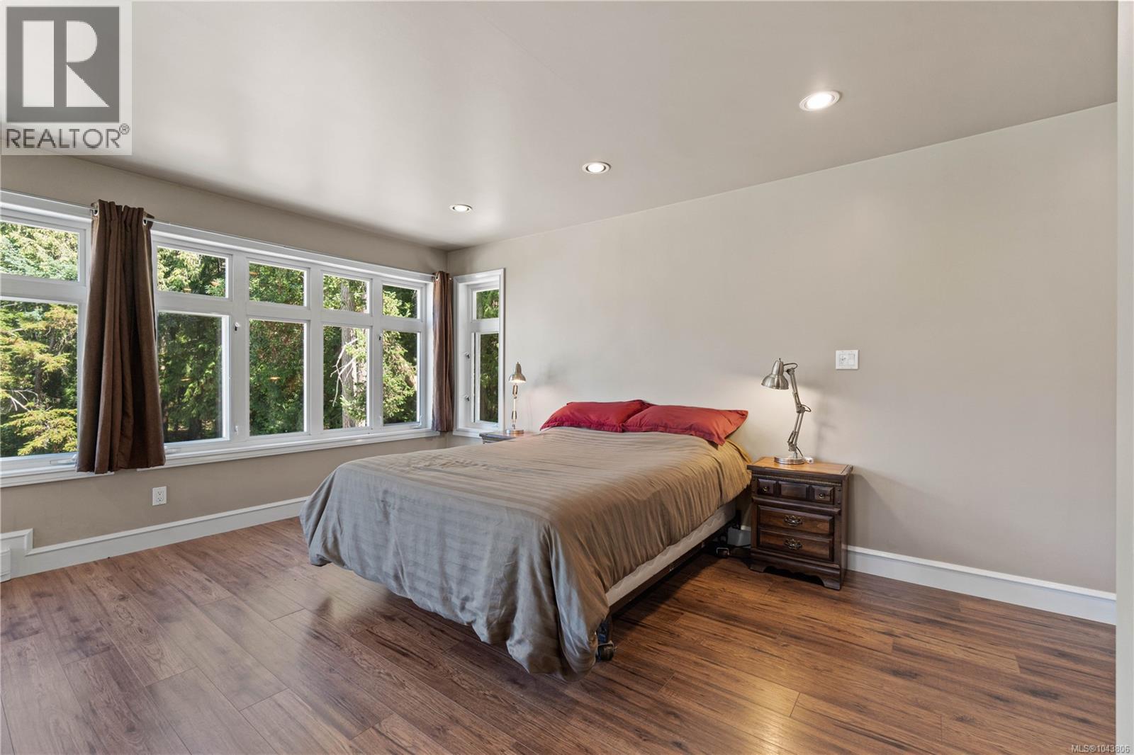 879 Canso Rd - 58