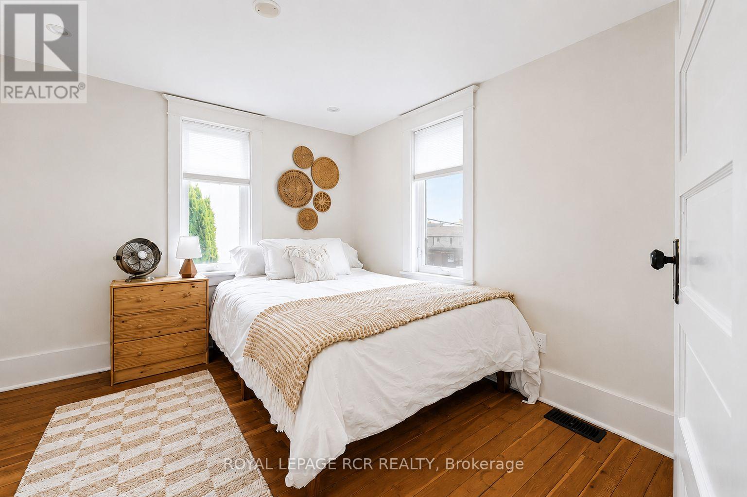 146 MAIN STREET W - 21