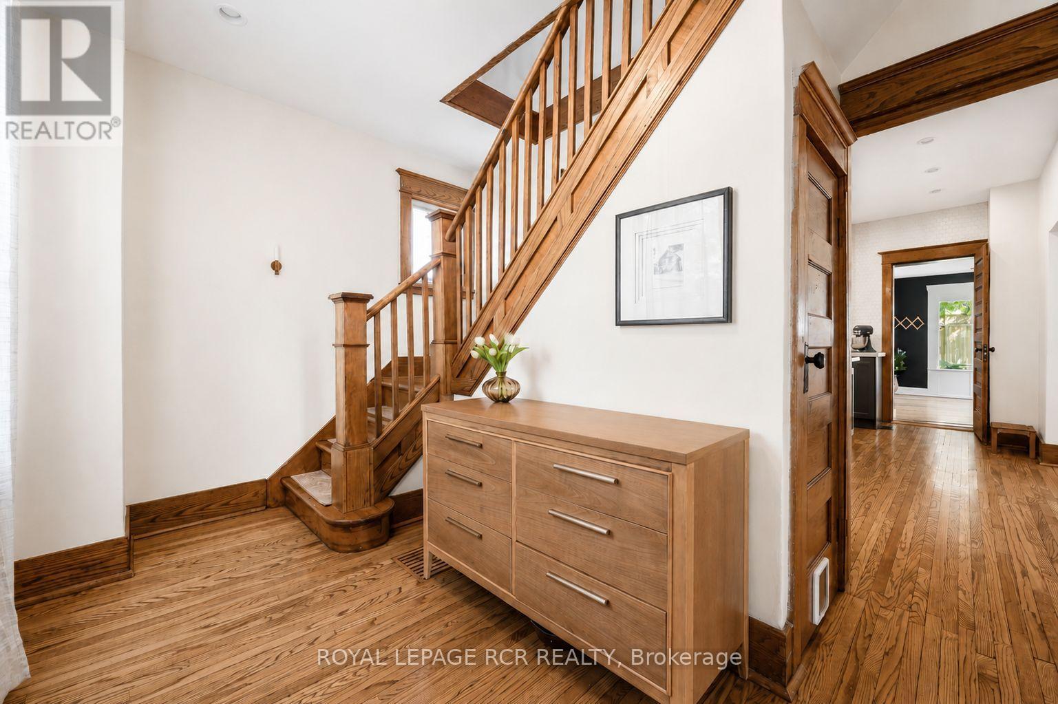 146 MAIN STREET W - 5