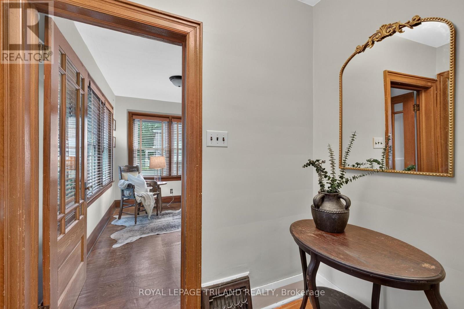 11 MAPLE STREET E - 10