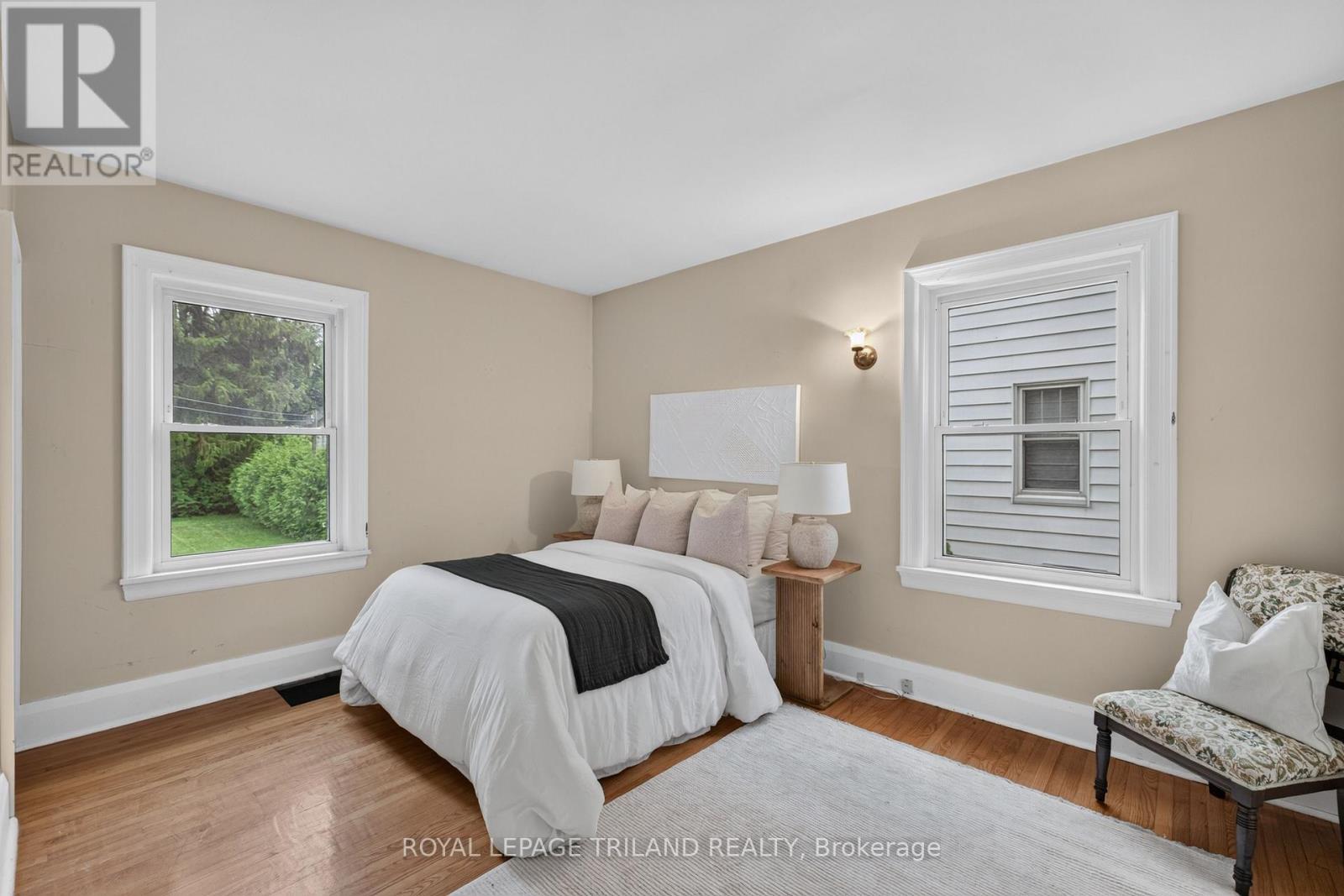 11 MAPLE STREET E - 22