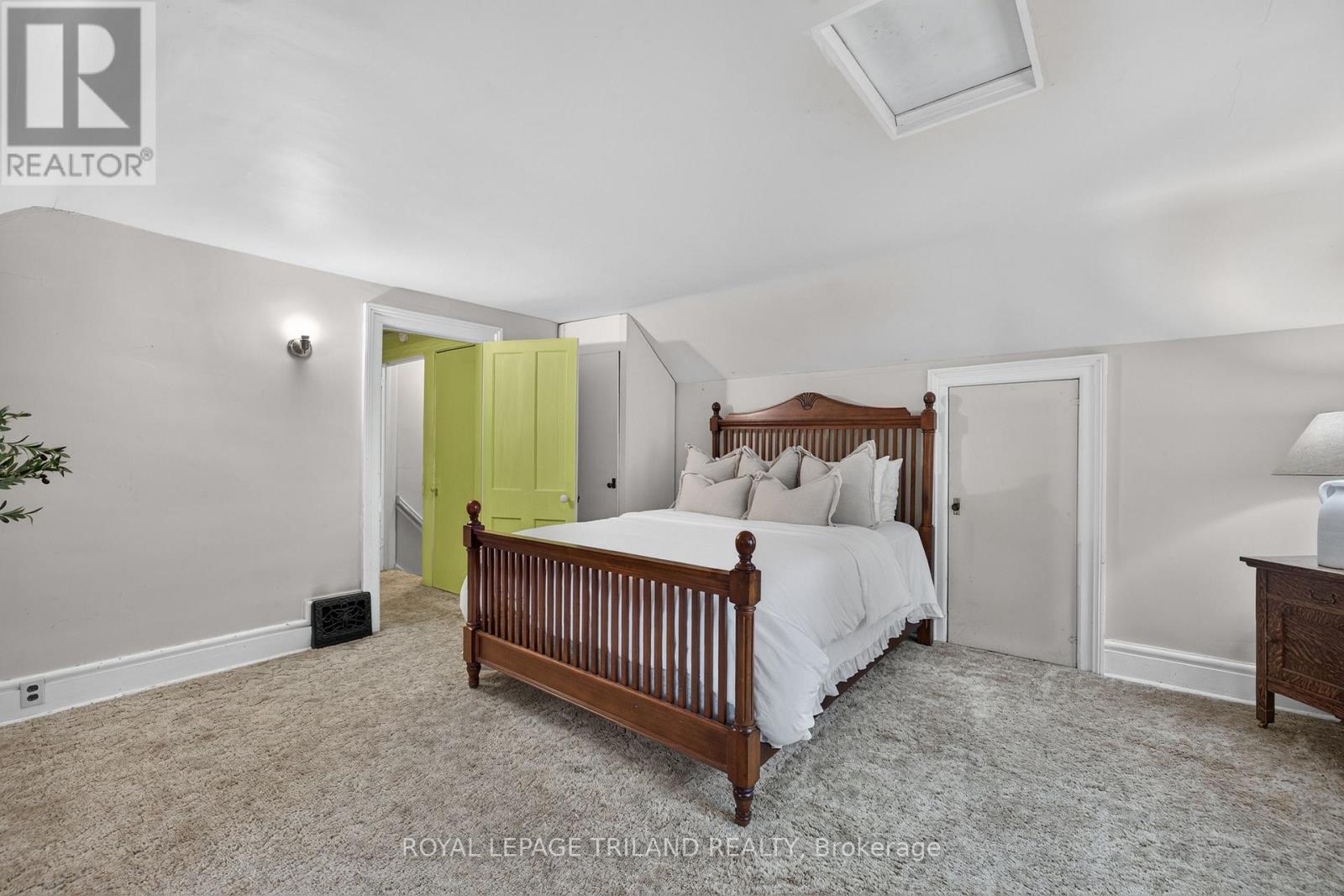 11 MAPLE STREET E - 29
