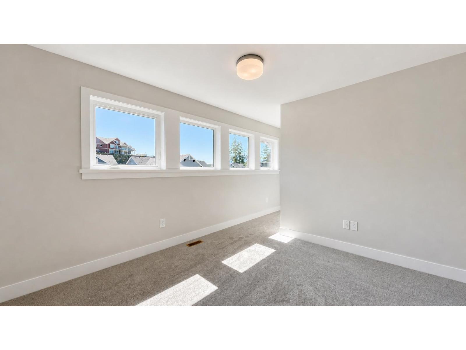 1985 SPARROW HAWK PLACE, Mt Woodside, Agassiz