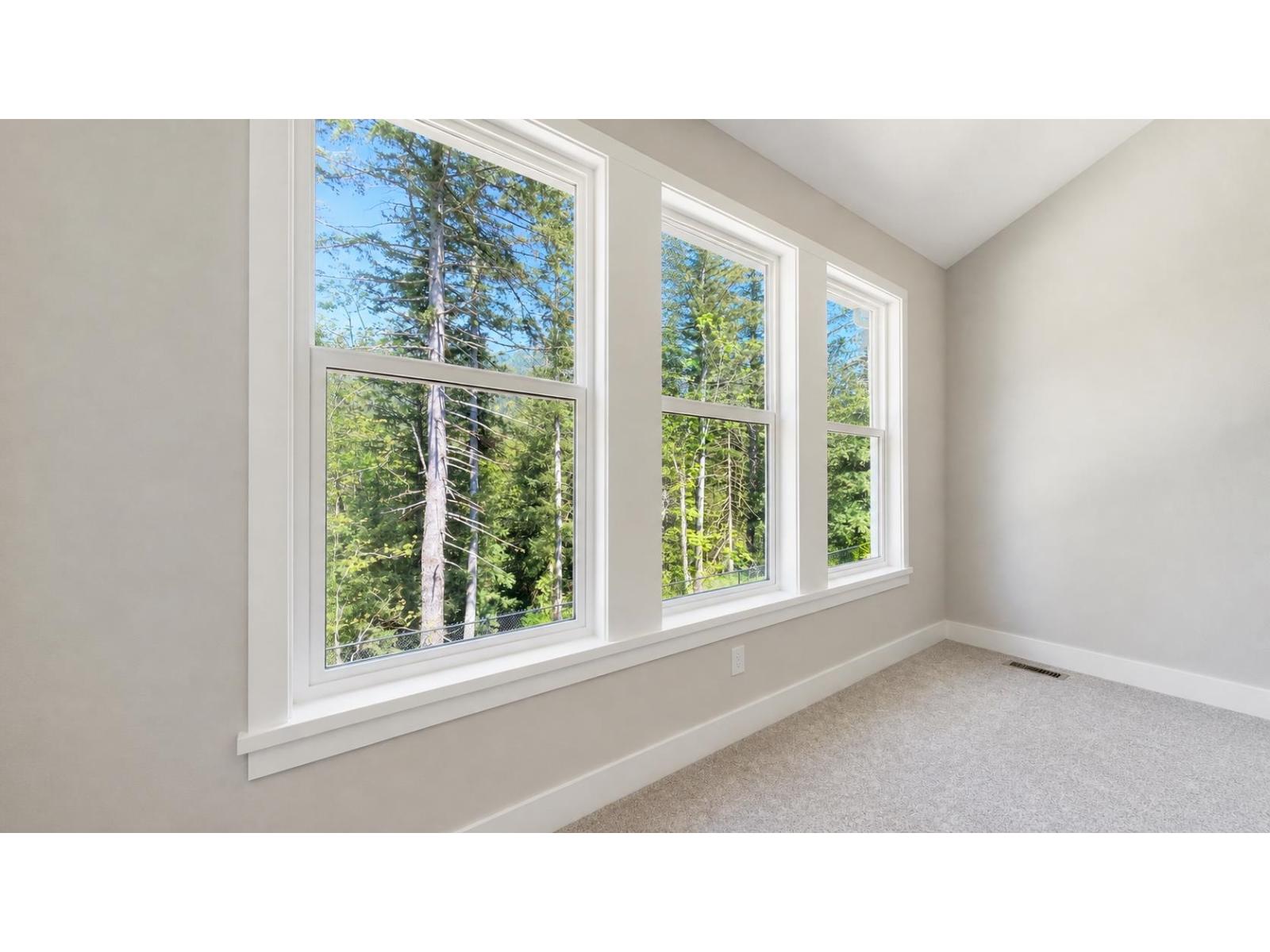 1985 SPARROW HAWK PLACE, Mt Woodside, Agassiz