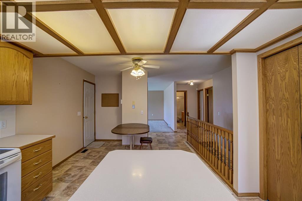 236 54 Avenue E - 21