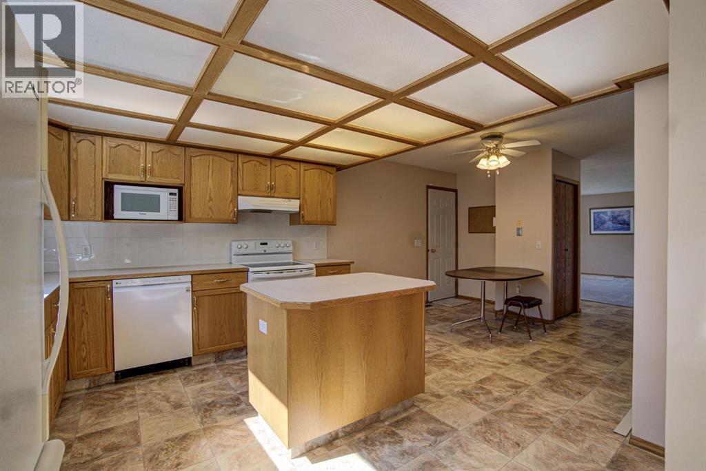 236 54 Avenue E - 15