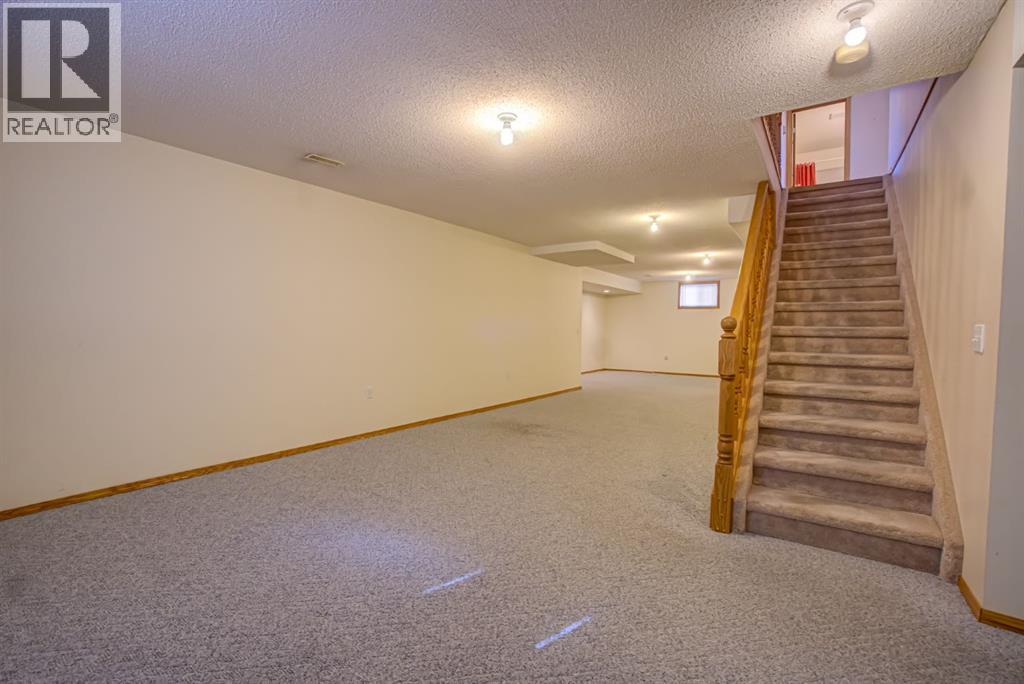 236 54 Avenue E - 31