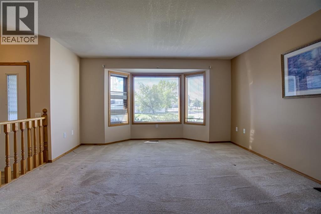 236 54 Avenue E - 9