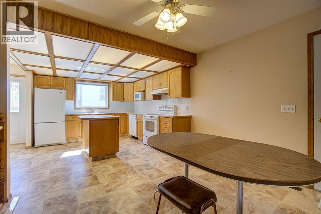 236 54 Avenue E - 12