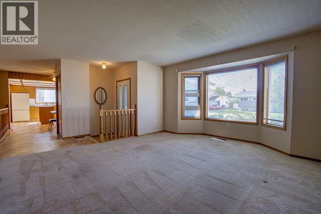 236 54 Avenue E - 10