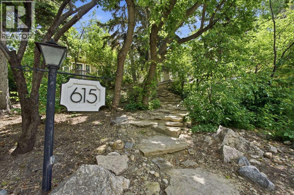 615 Crescent Boulevard SW - 4