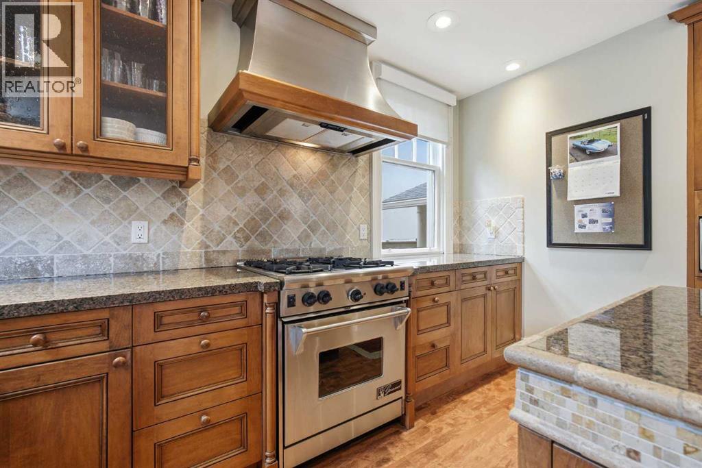 615 Crescent Boulevard SW - 7