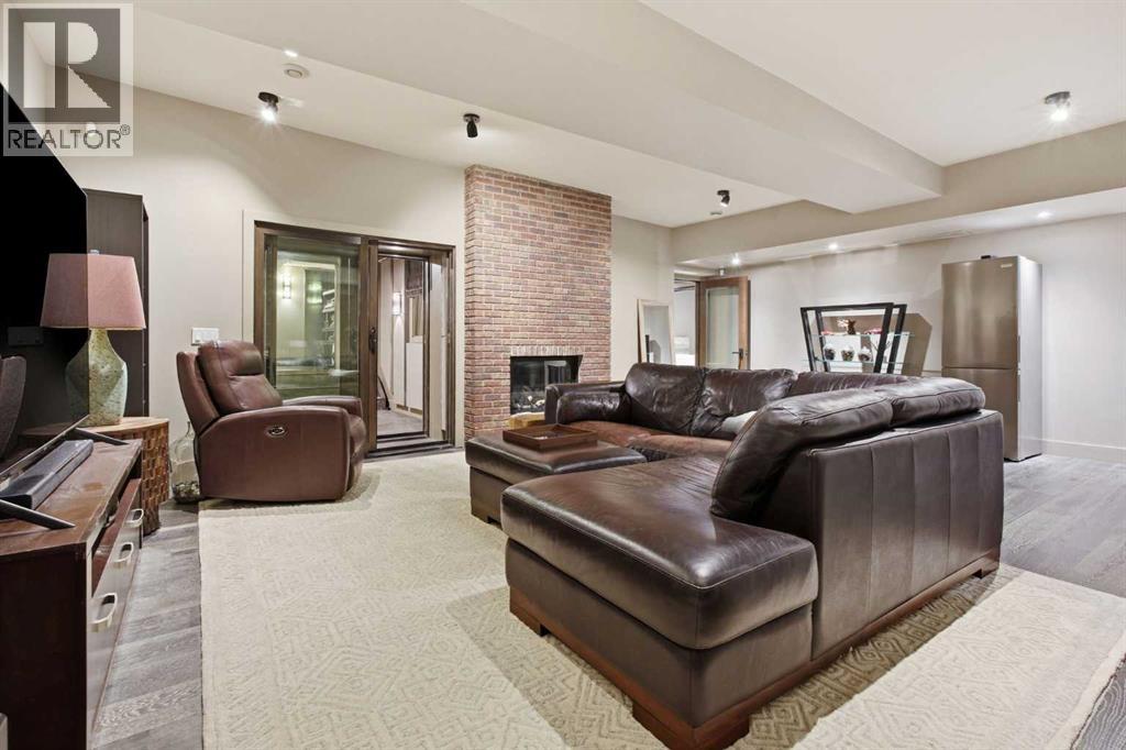 615 Crescent Boulevard SW - 32