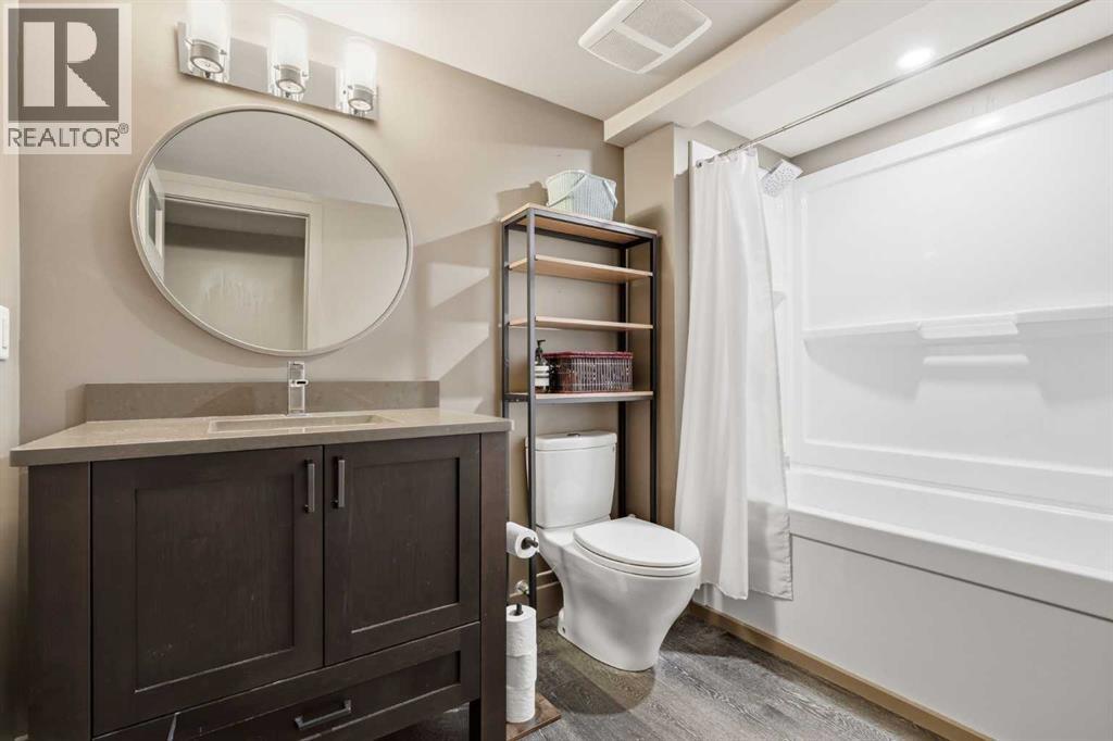 615 Crescent Boulevard SW - 40