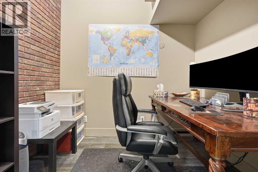 615 Crescent Boulevard SW - 35