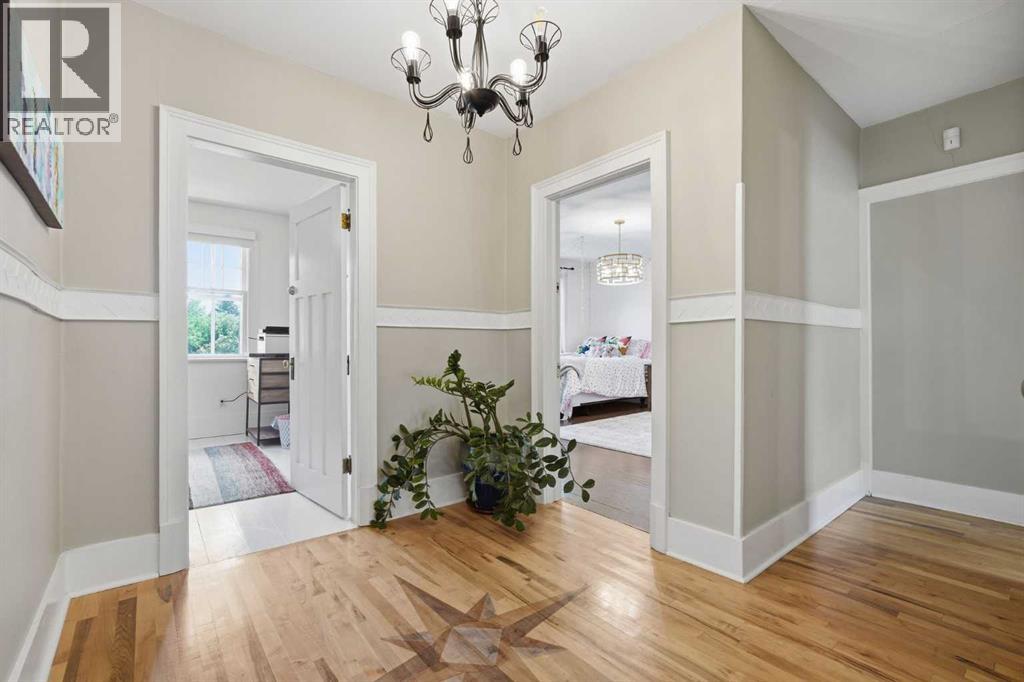 615 Crescent Boulevard SW - 24