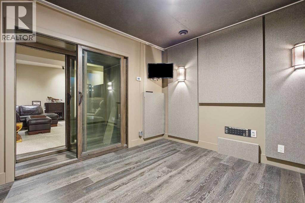 615 Crescent Boulevard SW - 34