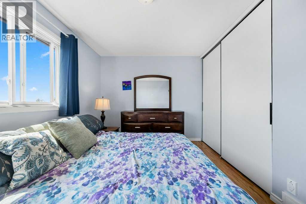 #80 1055 72 Avenue NW - 18