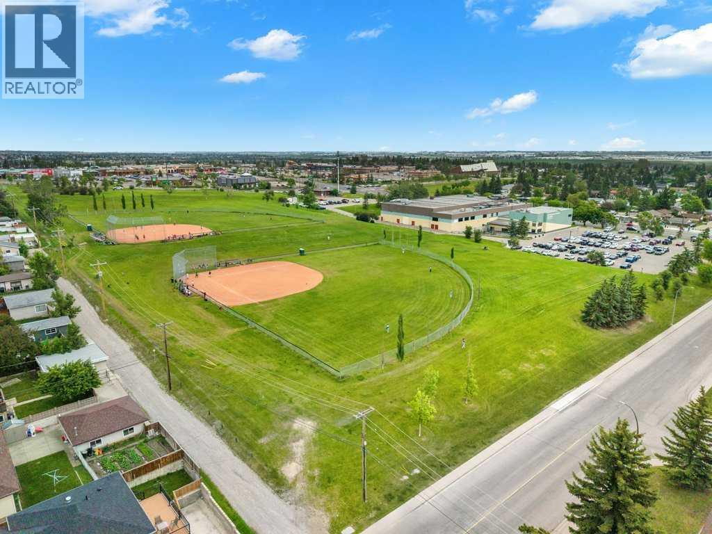 #80 1055 72 Avenue NW - 44