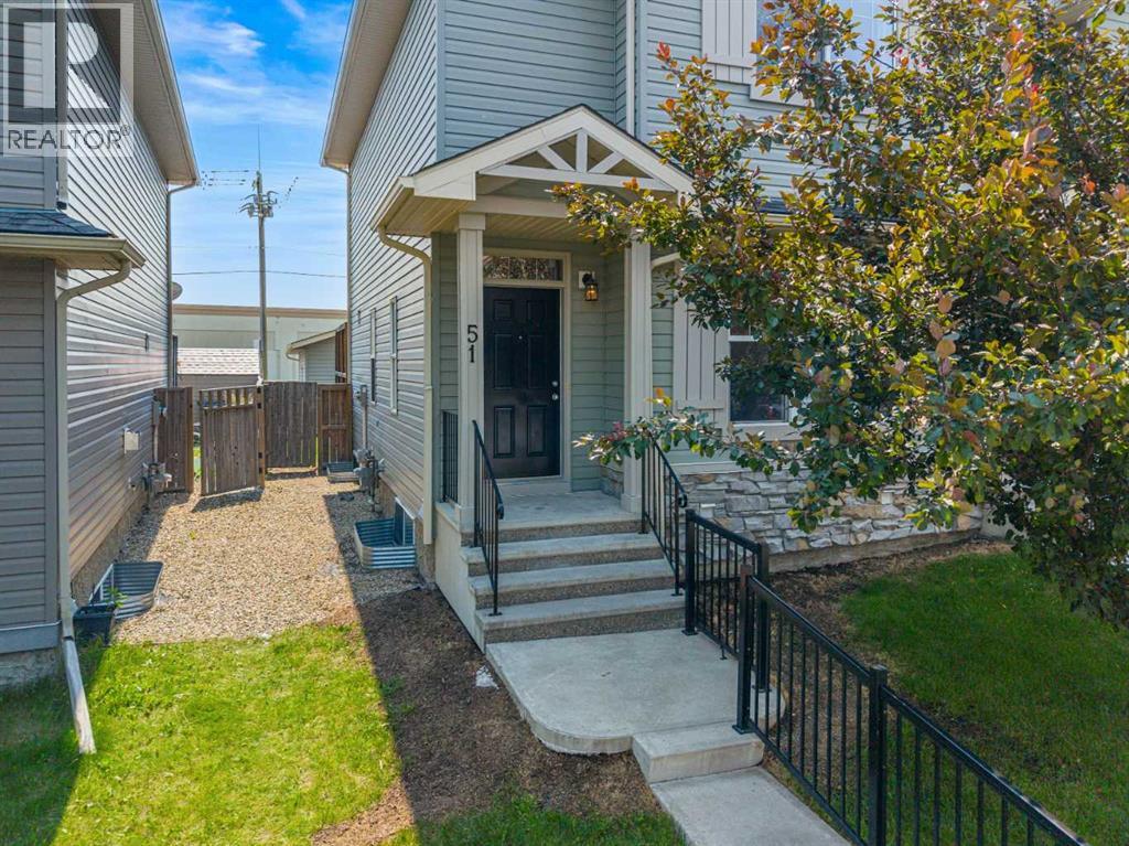 51 Covehaven Mews NE - 2