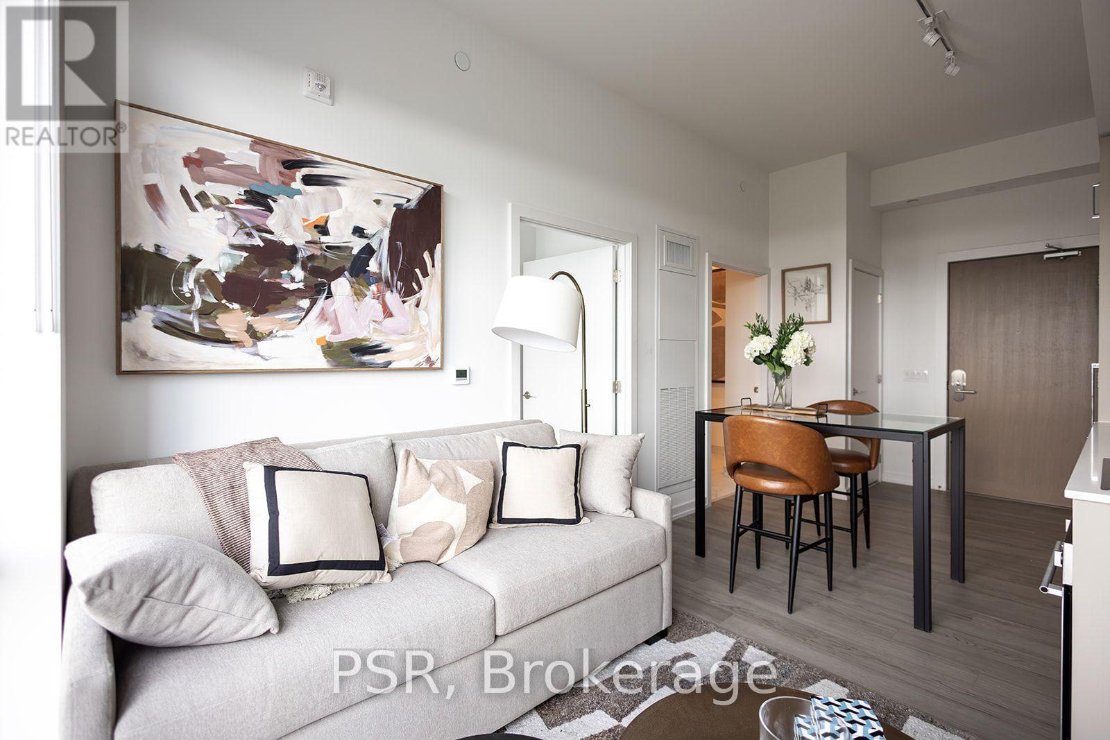 #607 100 CARRICK TRAIL - 33