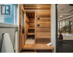 135 Oak Court, Anmore, BC V3H4W9 Photo 6