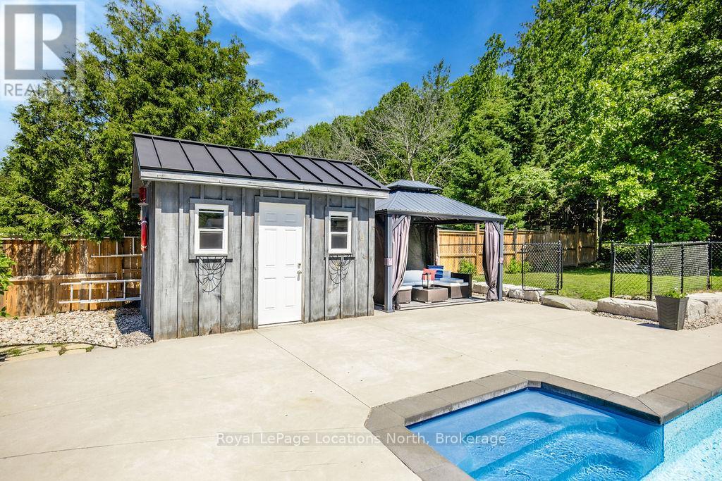 67 WESLEY AVENUE - 35