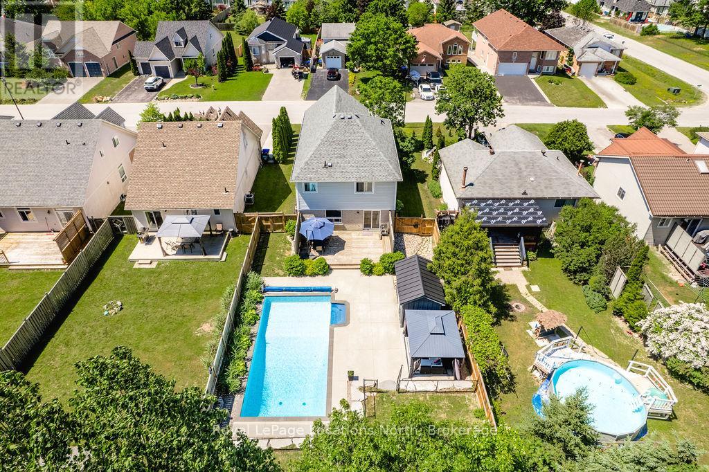 67 WESLEY AVENUE - 41