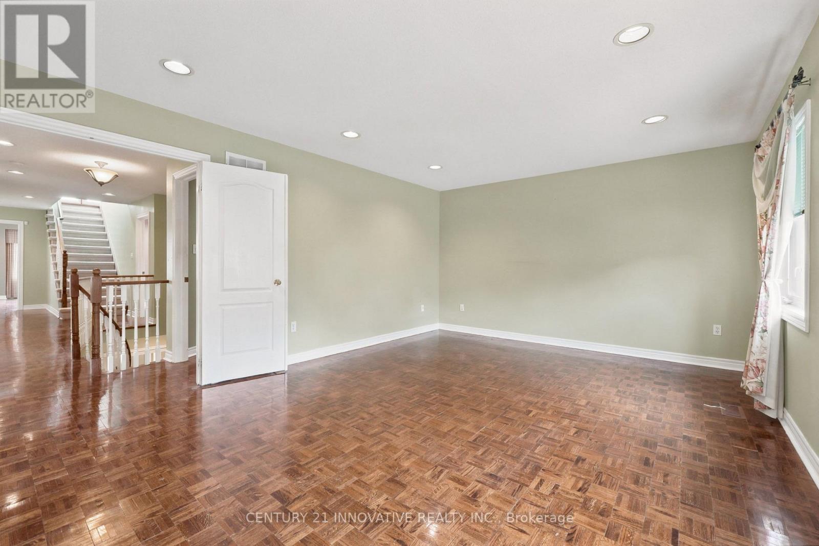 57 AVENIDA STREET NE - 18