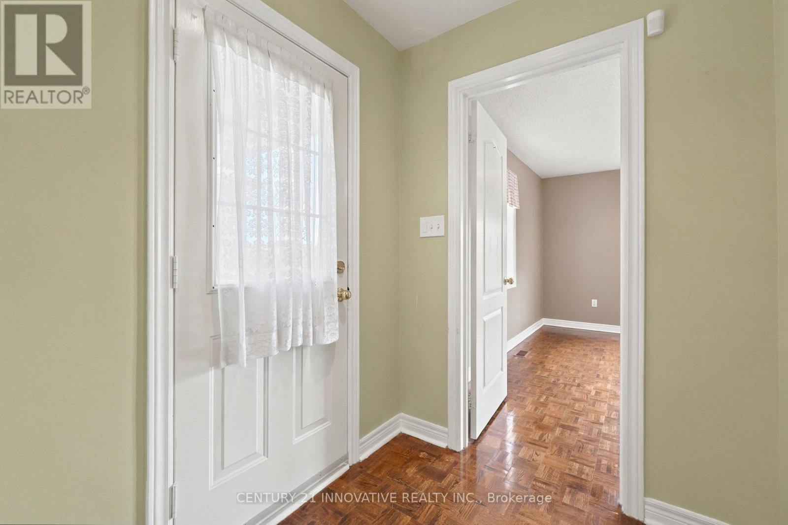57 AVENIDA STREET NE - 32