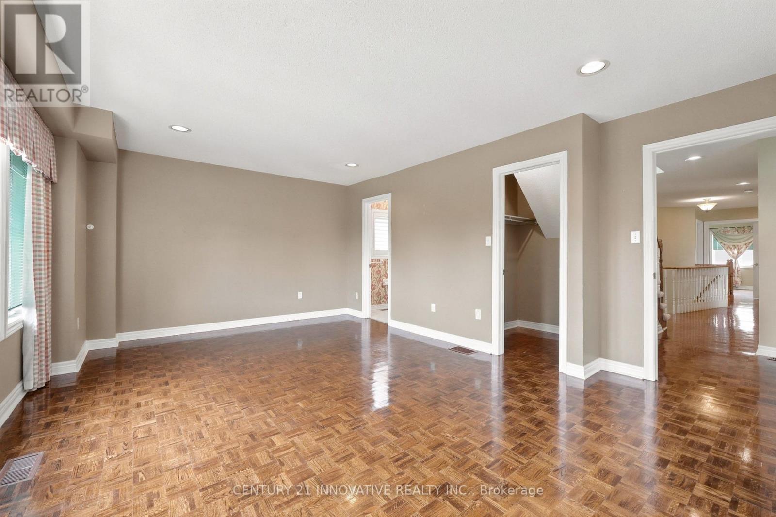 57 AVENIDA STREET NE - 35