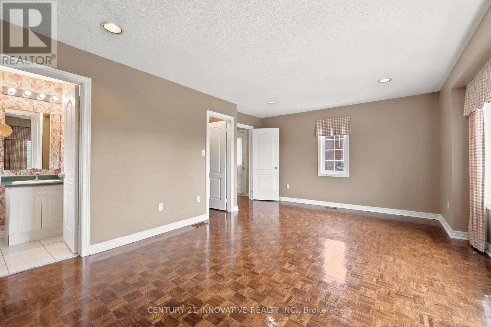57 AVENIDA STREET NE - 36