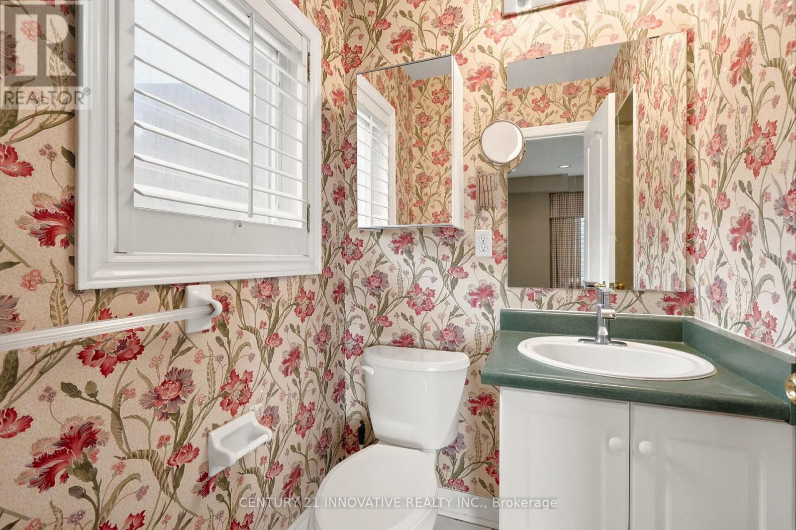 57 AVENIDA STREET NE - 38
