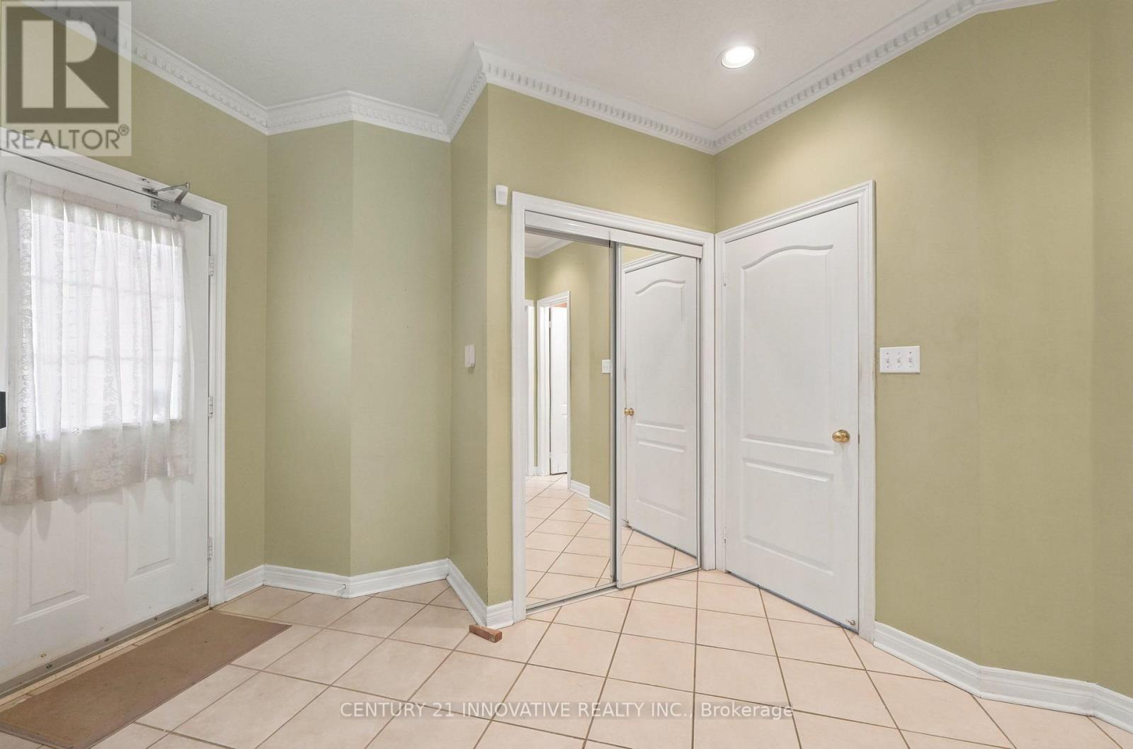 57 AVENIDA STREET NE - 5