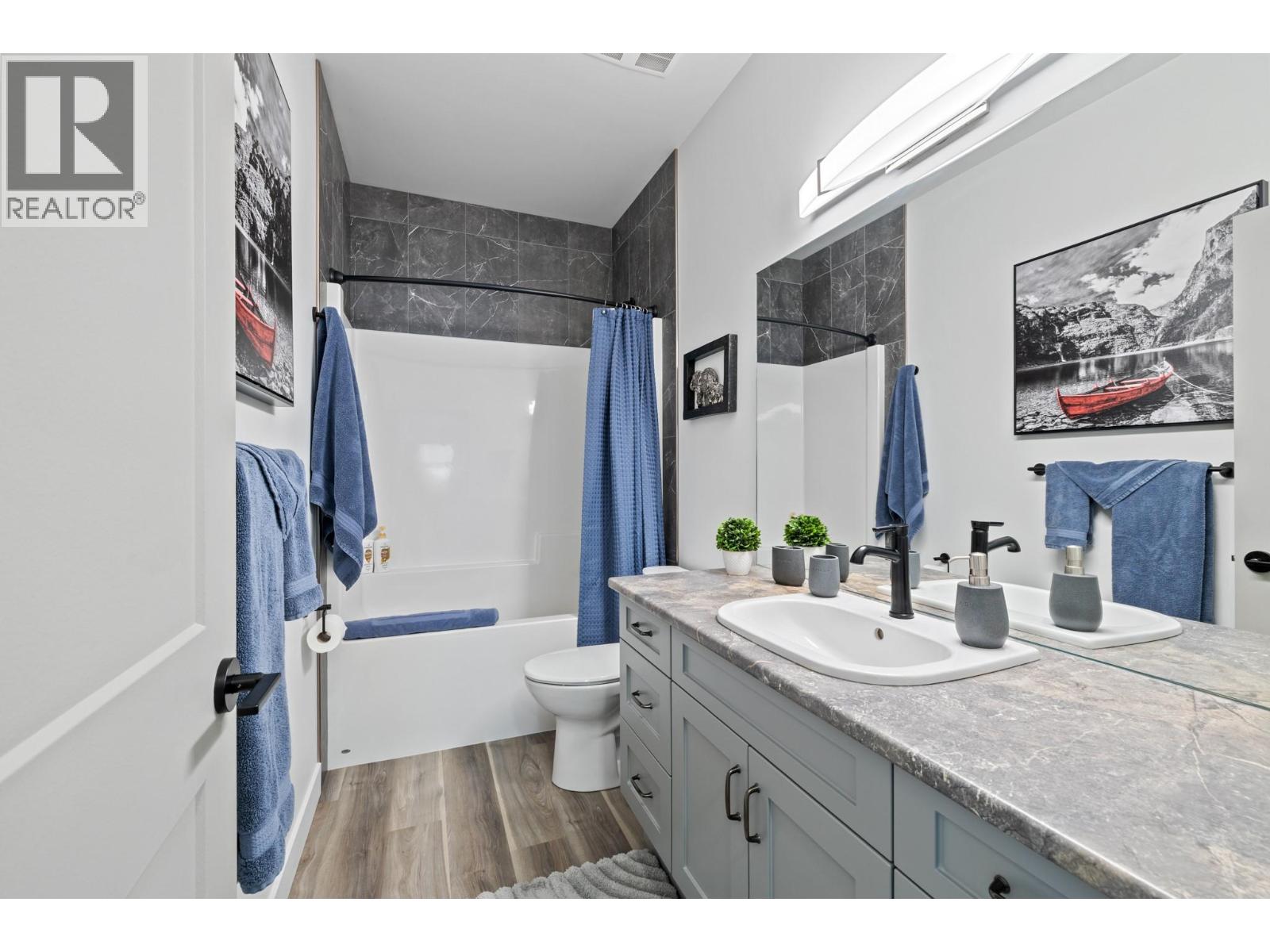 712 Lake Court - 18