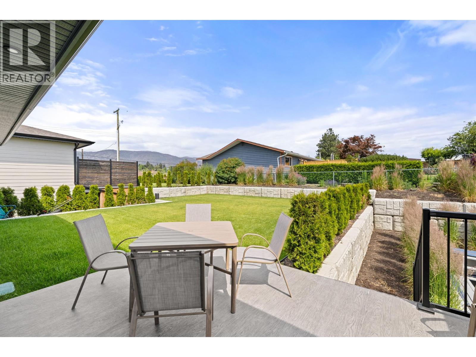 712 Lake Court - 23